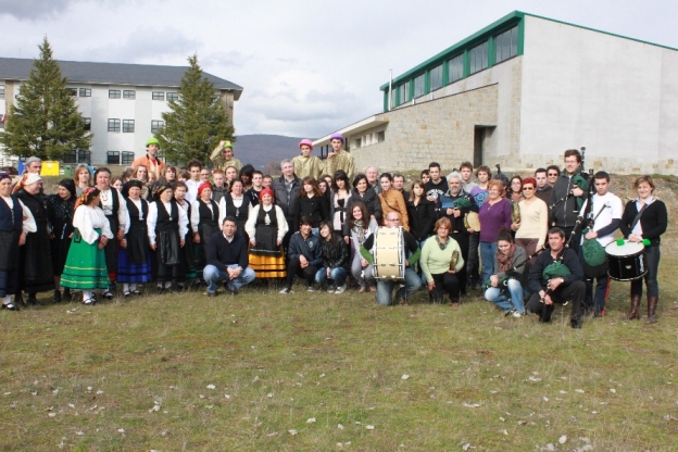 Convivencia con el I.E.S. Convivencia con el I.E.S.